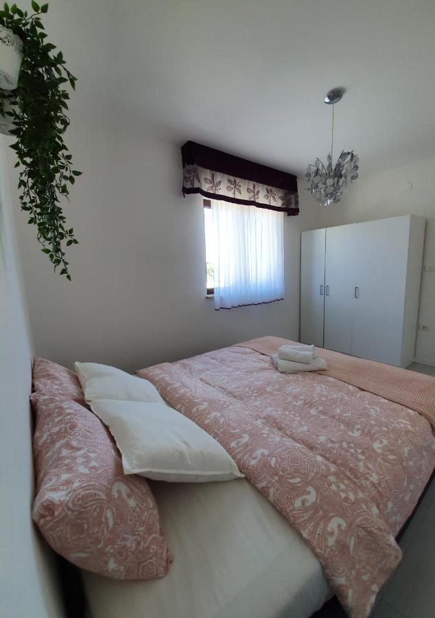 Apartments Borghetto Vinkuran Exterior photo